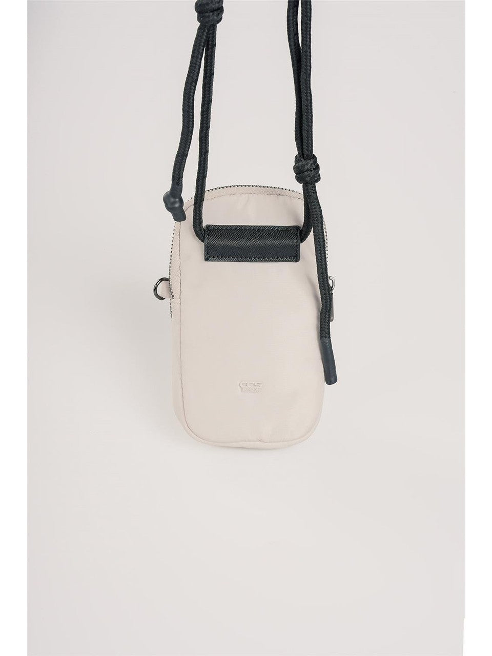 ÇÇS Kadın Çapraz Askılı Çanta 17739: Şıklığı Cebinde Taşı! 