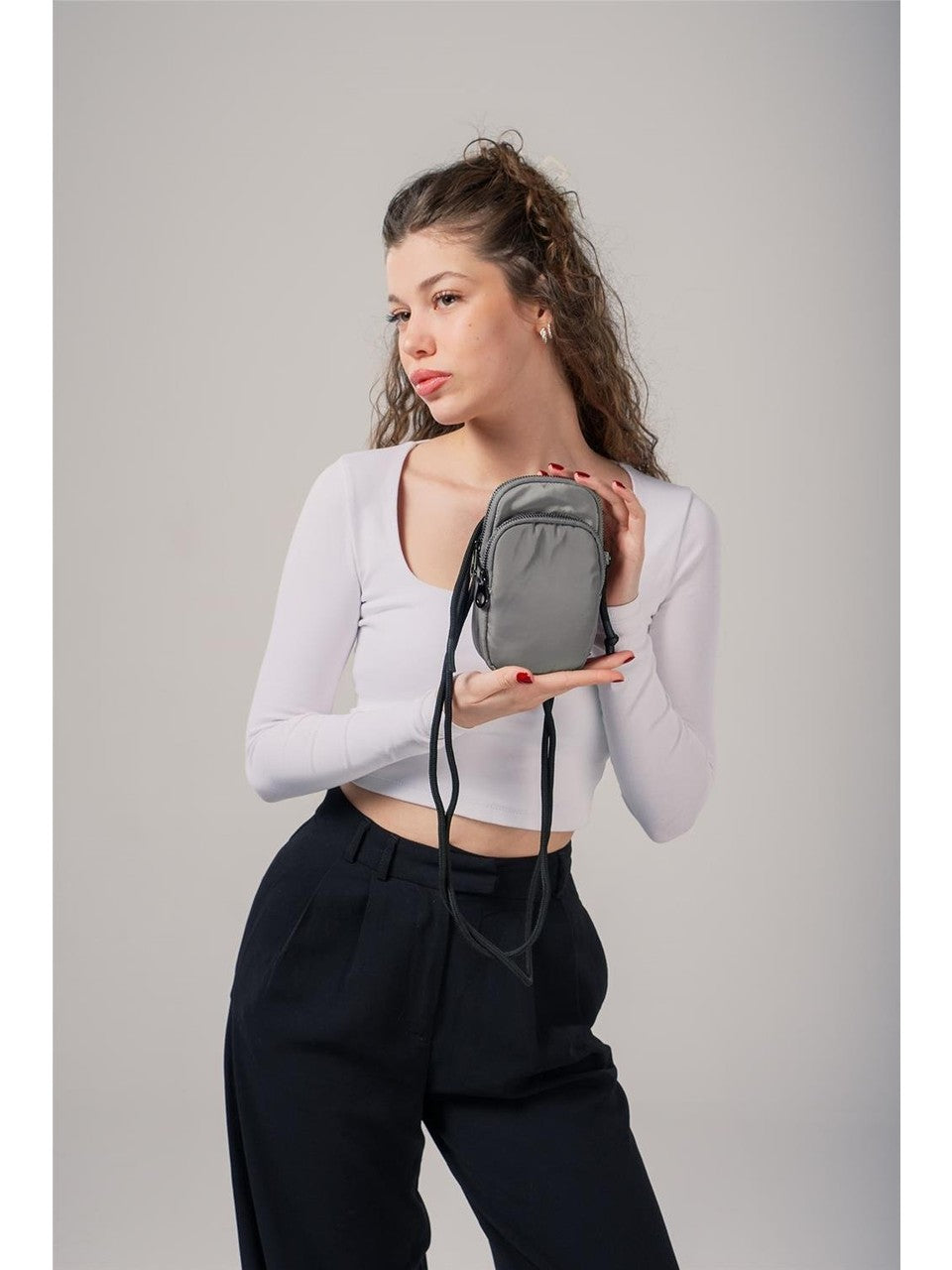 ÇÇS Kadın Çapraz Askılı Çanta 17739: Şıklığı Cebinde Taşı! 