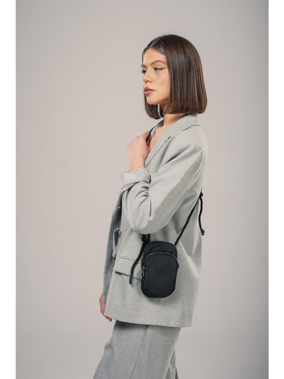 ÇÇS Kadın Çapraz Askılı Çanta 17739: Şıklığı Cebinde Taşı! 