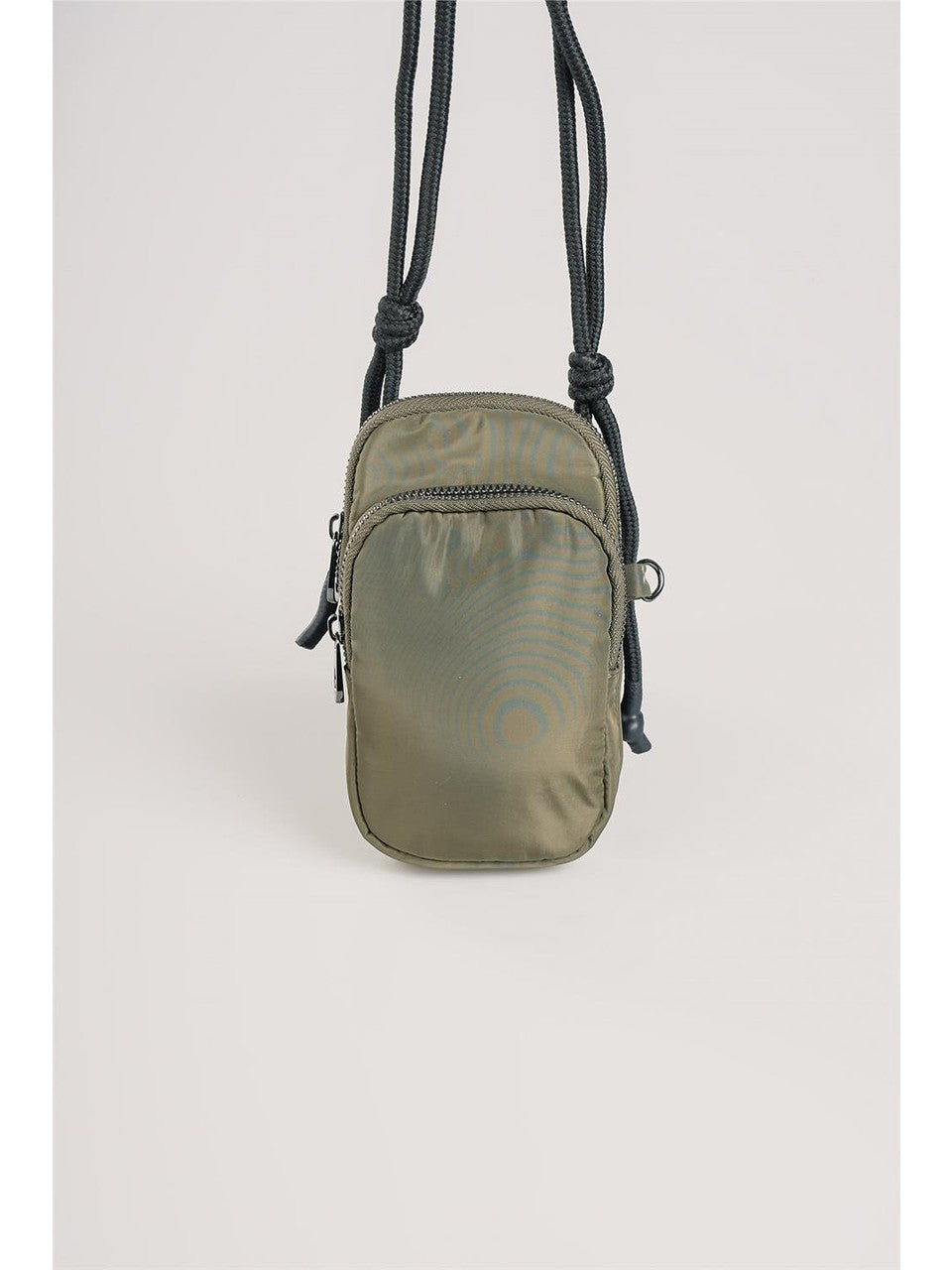 ÇÇS Kadın Çapraz Askılı Çanta 17739: Şıklığı Cebinde Taşı! 