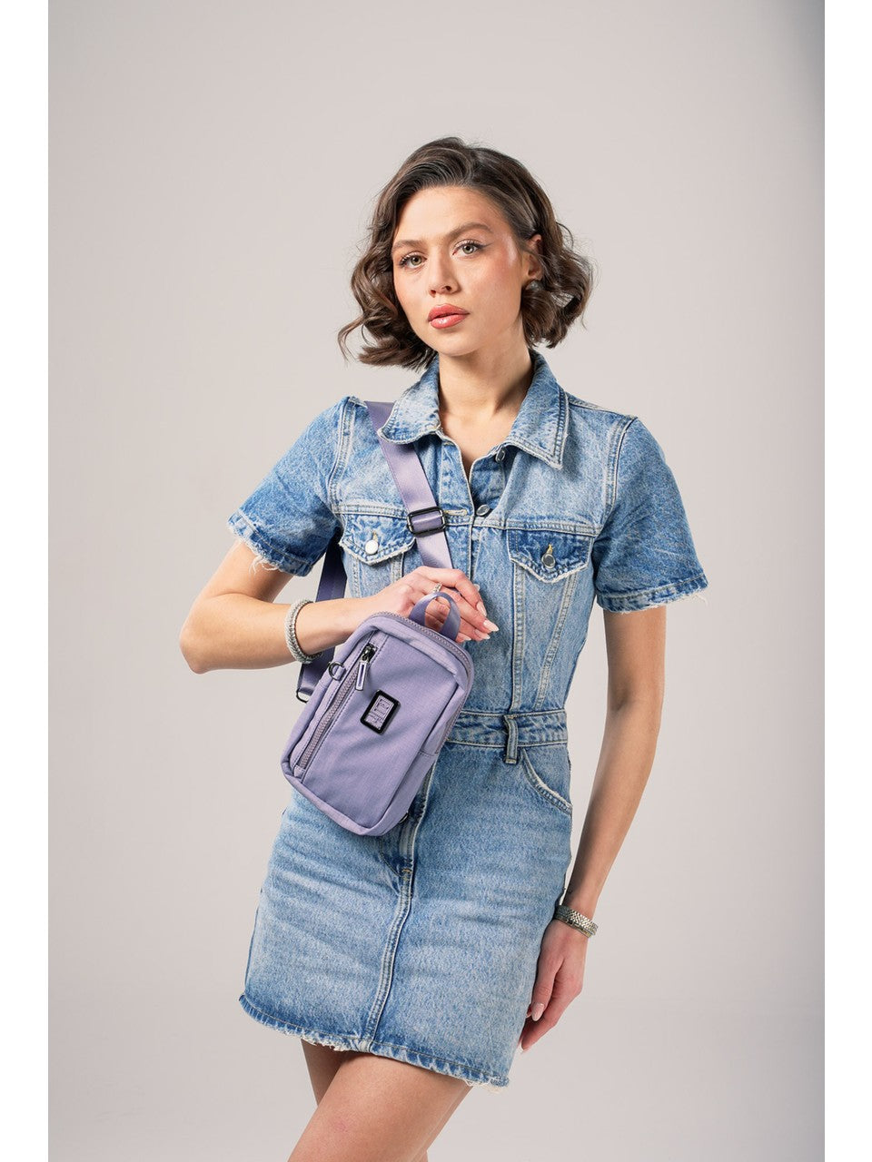 Kadın Çapraz Çanta: Minimalist Tasarım, Maksimum Pratiklik! 