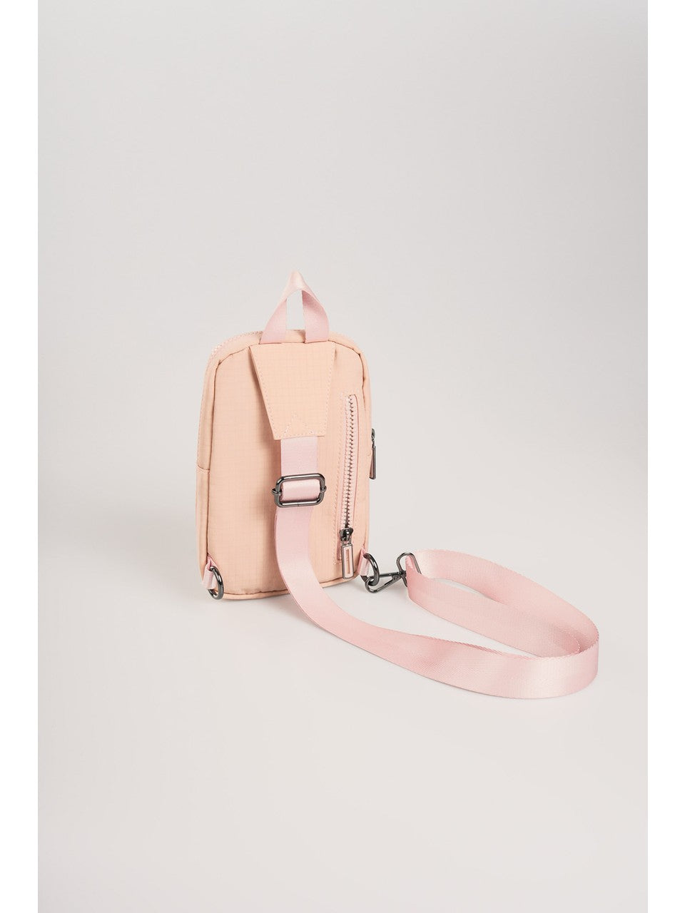 Kadın Çapraz Çanta: Minimalist Tasarım, Maksimum Pratiklik! 