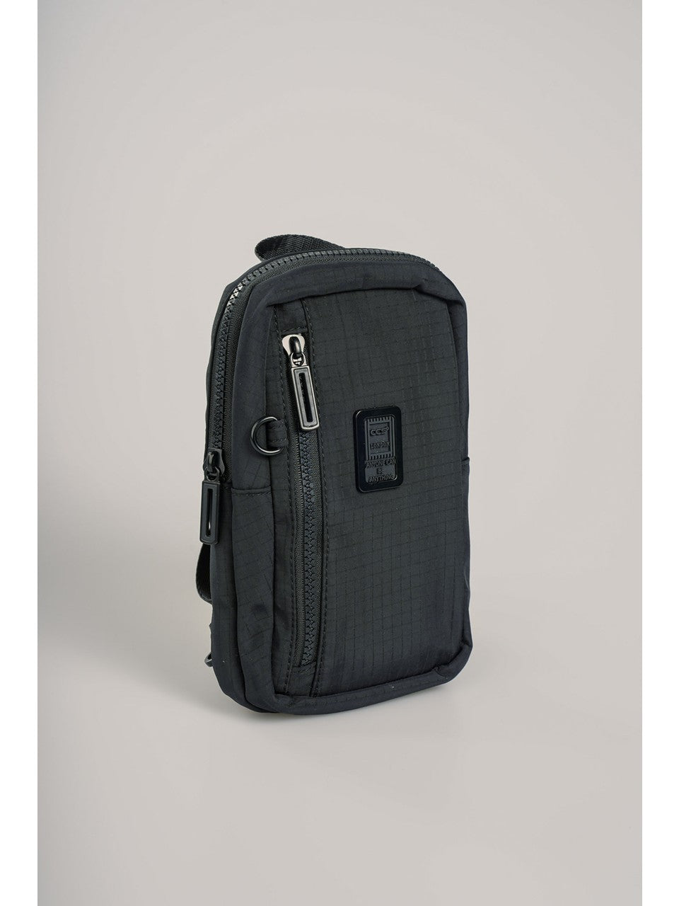 Kadın Çapraz Çanta: Minimalist Tasarım, Maksimum Pratiklik! 