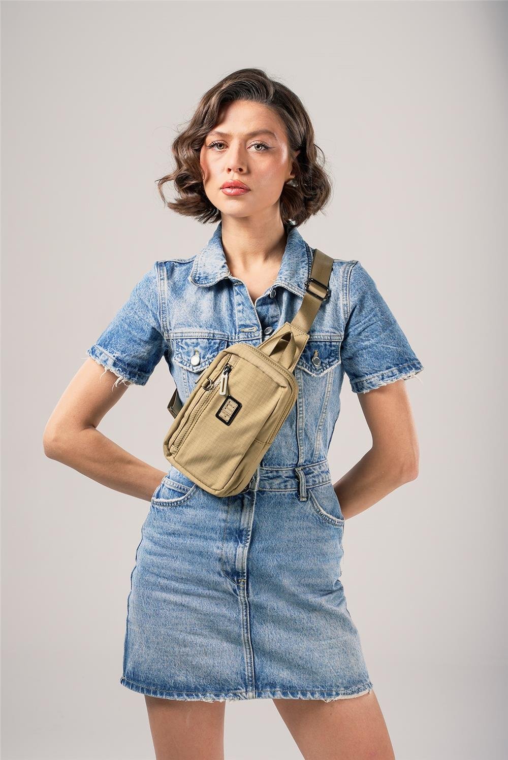 Kadın Çapraz Çanta: Minimalist Tasarım, Maksimum Pratiklik! 