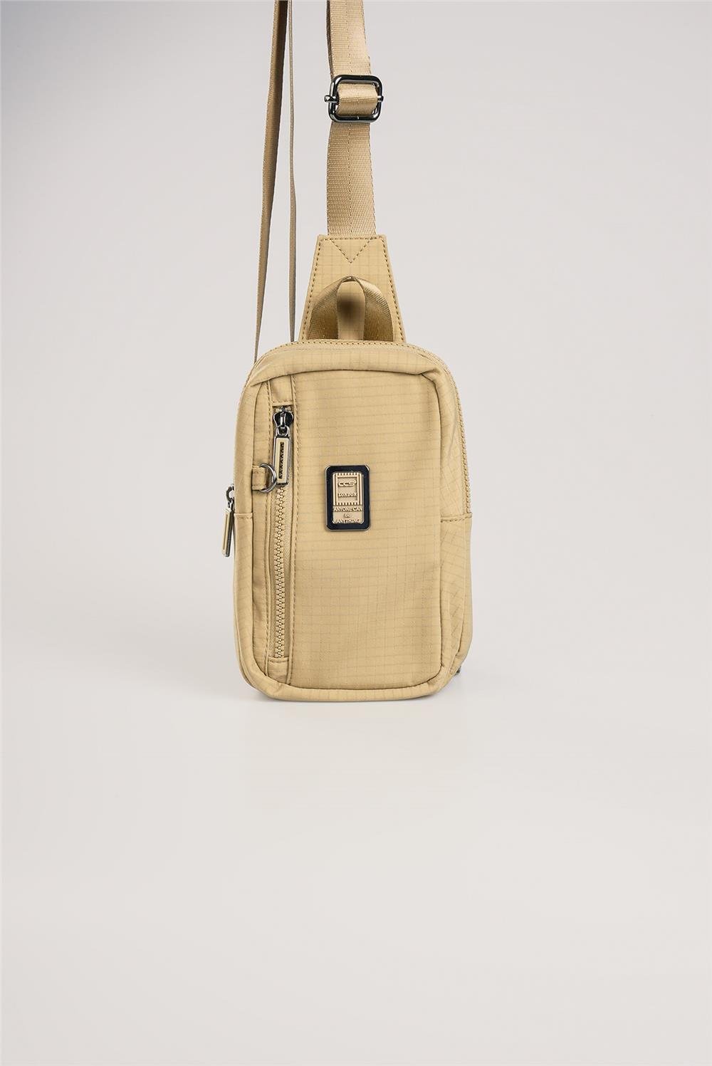 Kadın Çapraz Çanta: Minimalist Tasarım, Maksimum Pratiklik! 