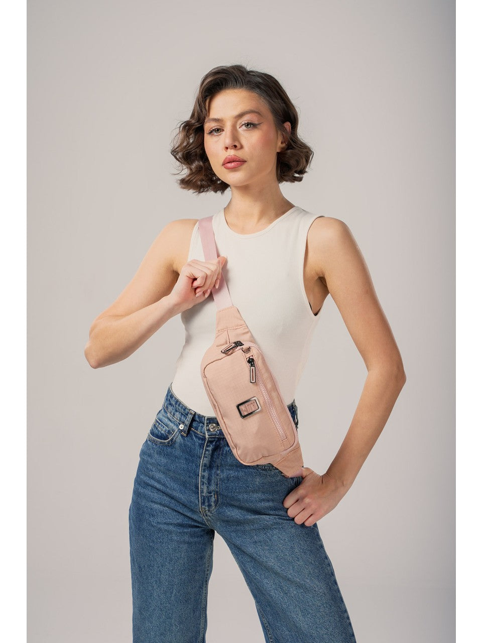 ÇÇS 17993 Kadın Çapraz Çantası Kompakt Tasarım, Maksimum Düzen