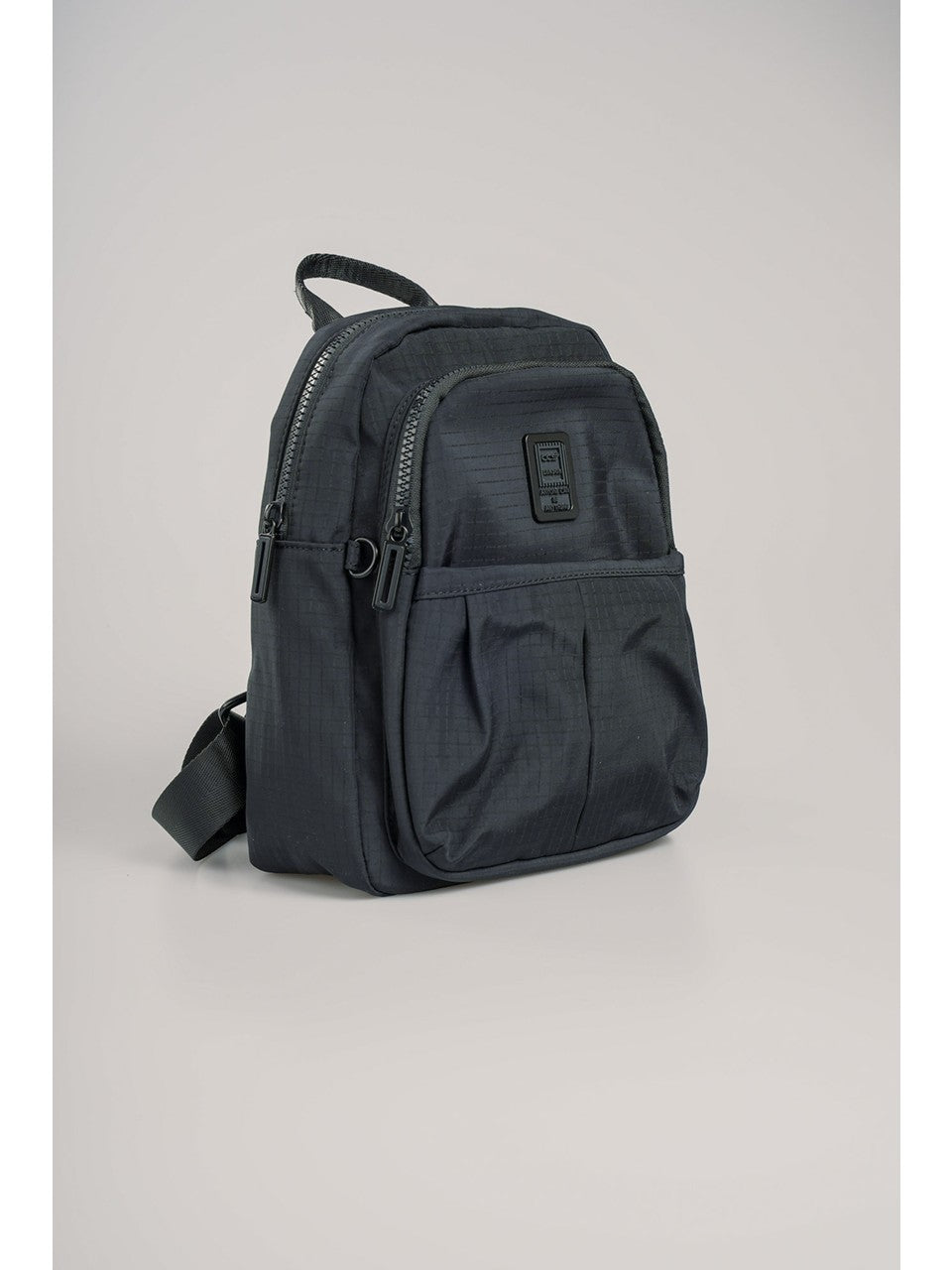 ÇÇS Kadın Sırt çantası: Şıklığı ve Fonksiyonelliği Sırtınızda Taşıyın 