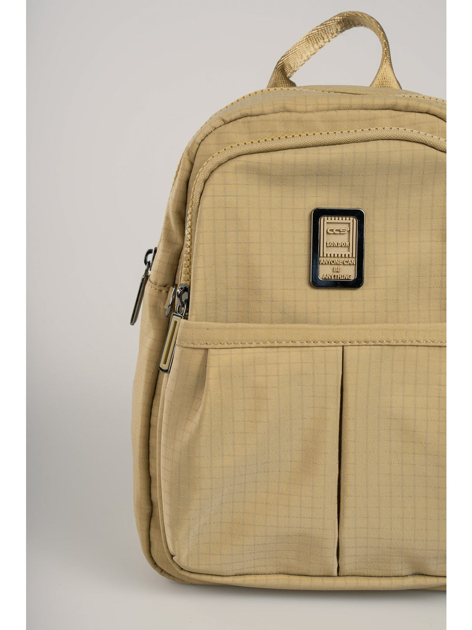 ÇÇS Kadın Sırt çantası: Şıklığı ve Fonksiyonelliği Sırtınızda Taşıyın 