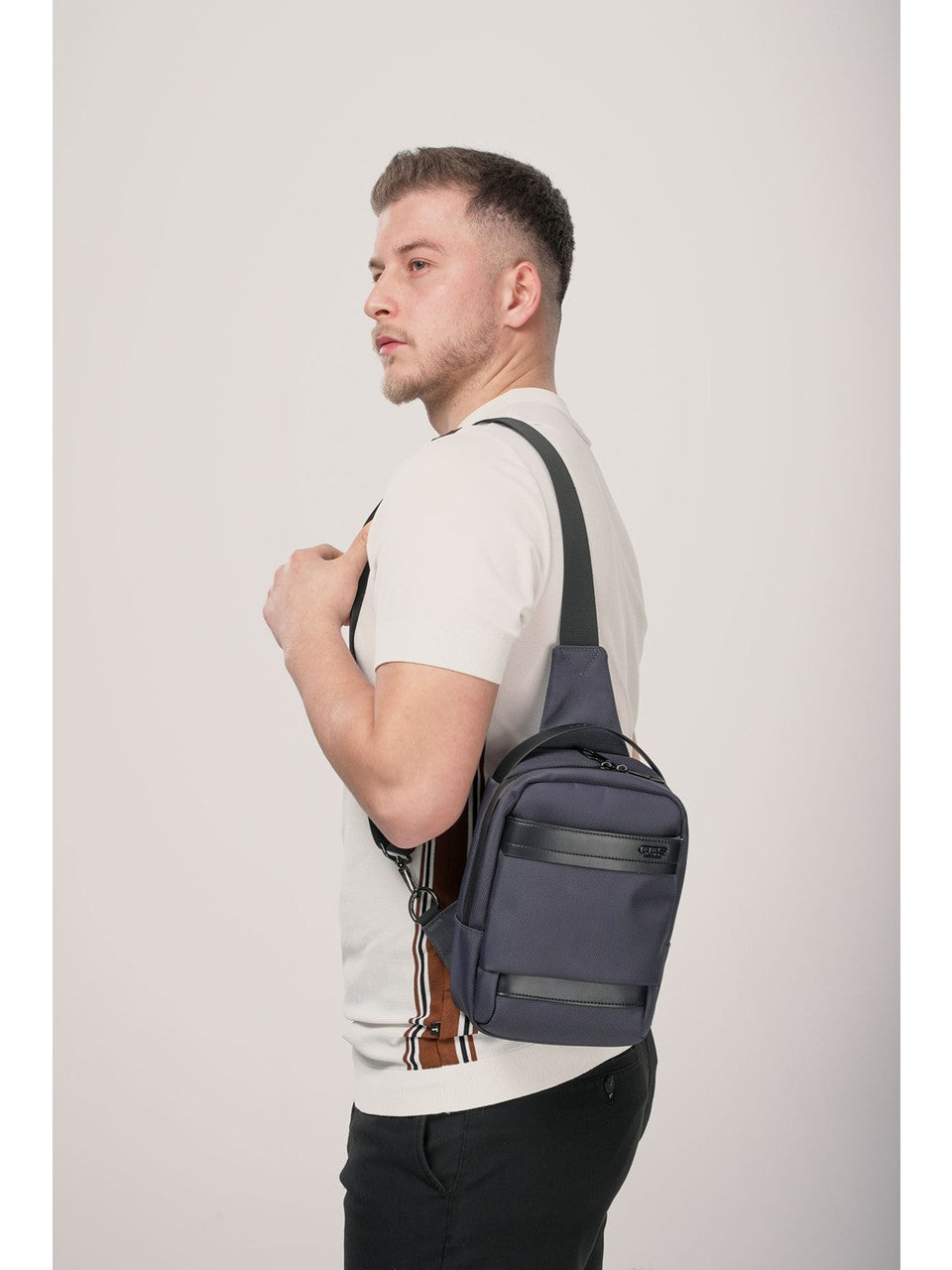 ÇÇS 31561 Tek Askılı Çapraz Çanta 