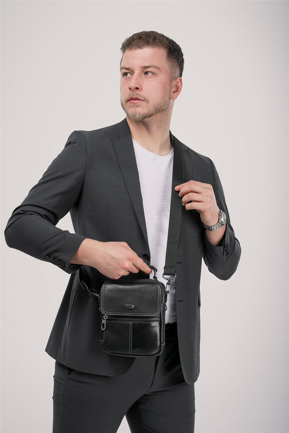 ÇÇS 31604 Hakiki Deri Askılı Çanta